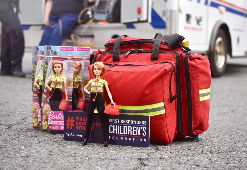 Photographing Mattel’s Paramedic Barbie for 1stRCF